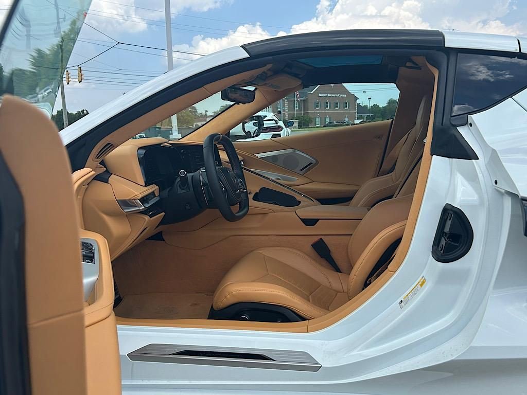 Used 2024 Chevrolet Corvette Stingray Premium Cpe w/ 3LT image 15