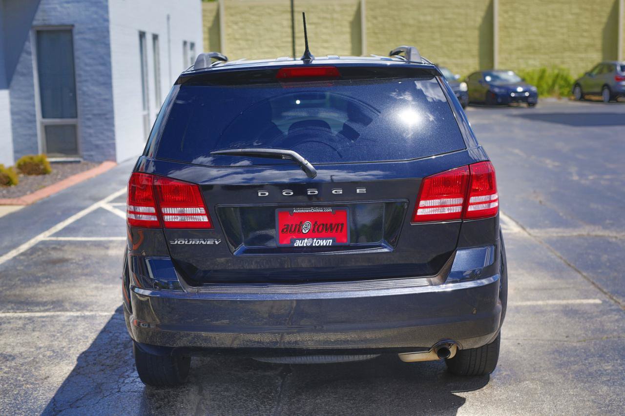 Used 2017 Dodge Journey SE w/ Flexible Seating Group FWD image 17