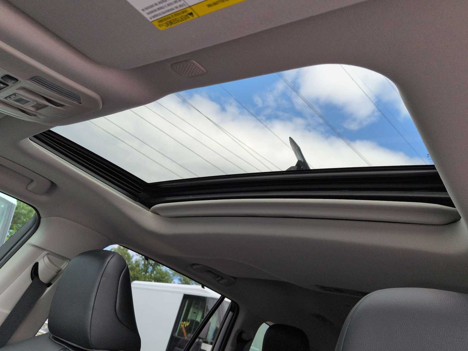 Used 2021 Toyota Highlander XLE FWD image 20
