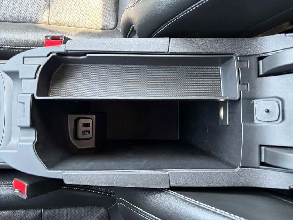 Used 2024 GMC Terrain SLT image 29