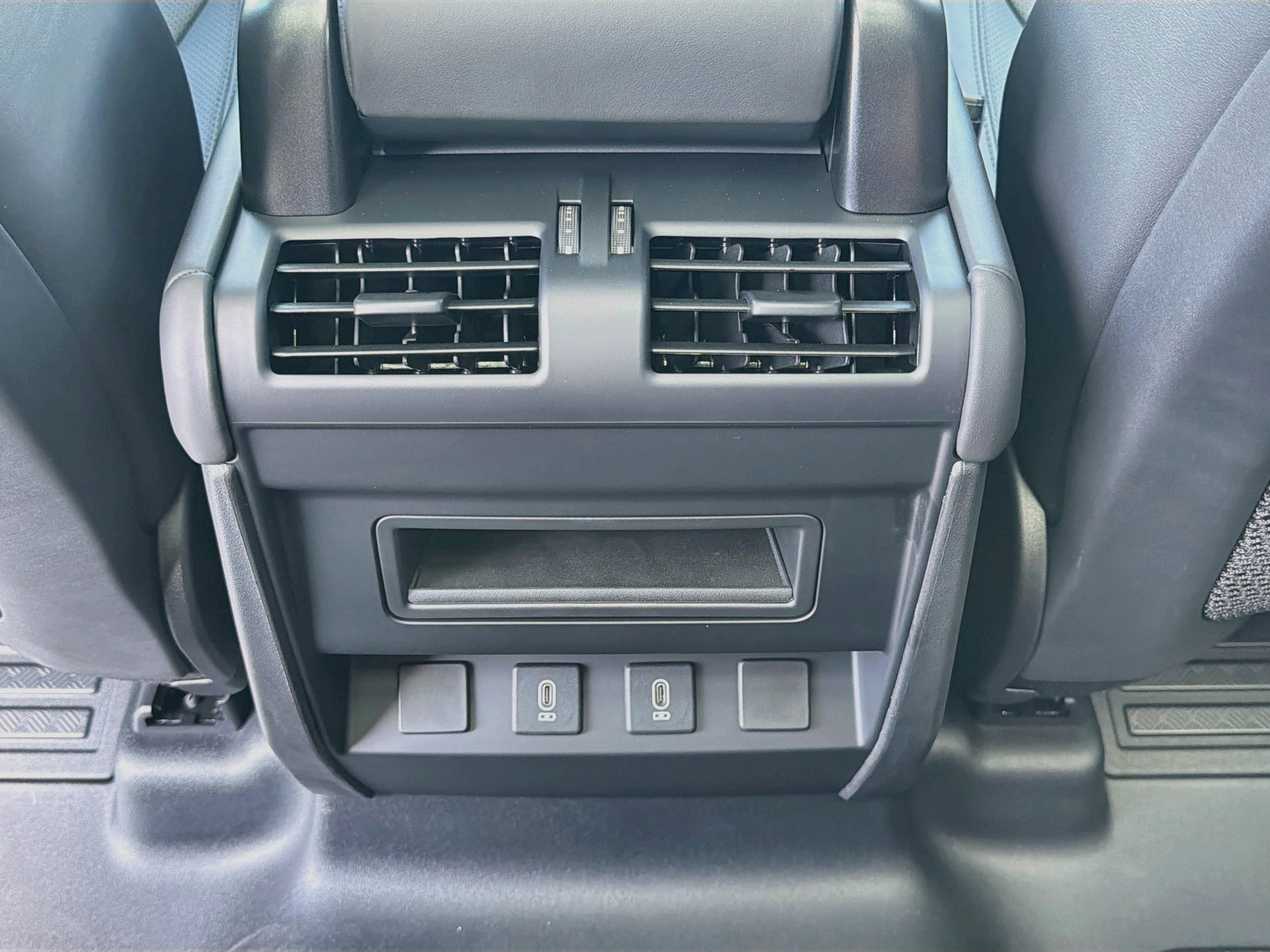 New 2026 Land Rover Defender 110 S AWD/4WD image 19