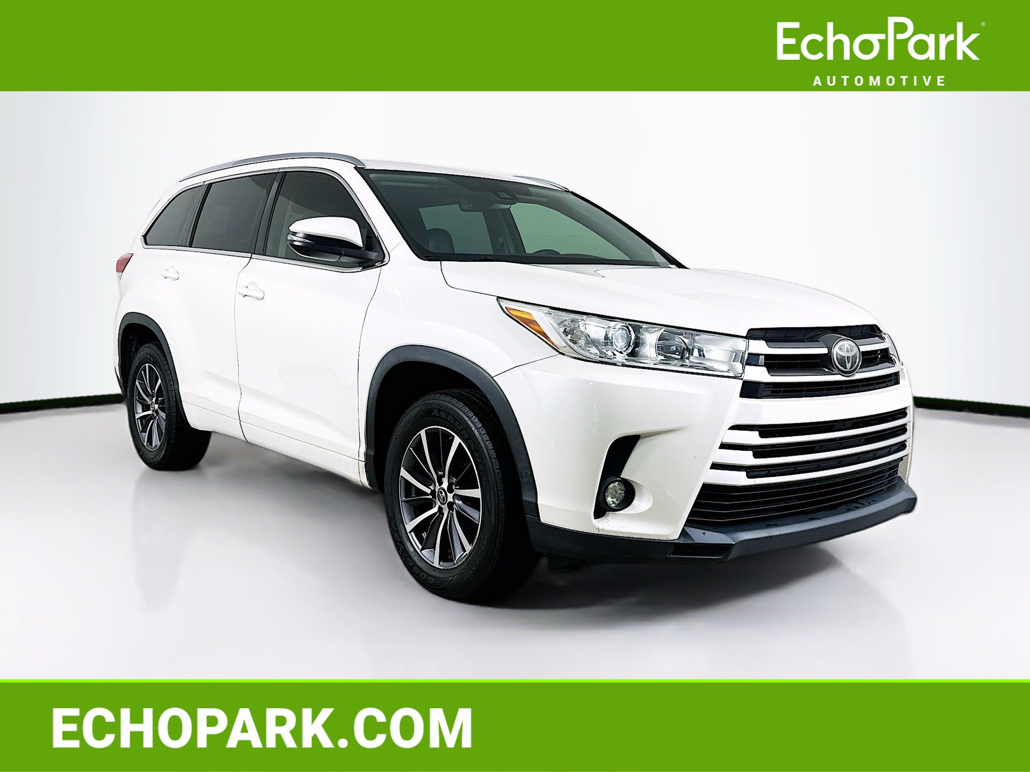 Used 2018 Toyota Highlander XLE FWD image 1