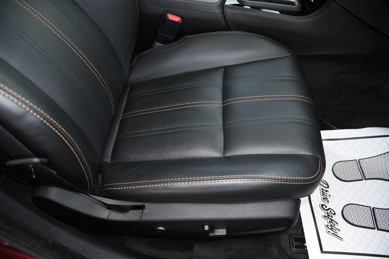 Used 2018 Chrysler 300 S w/ 300S Alloy Package image 24