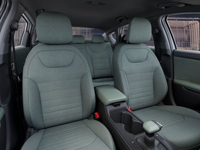Used 2025 Kia K4 EX image 16