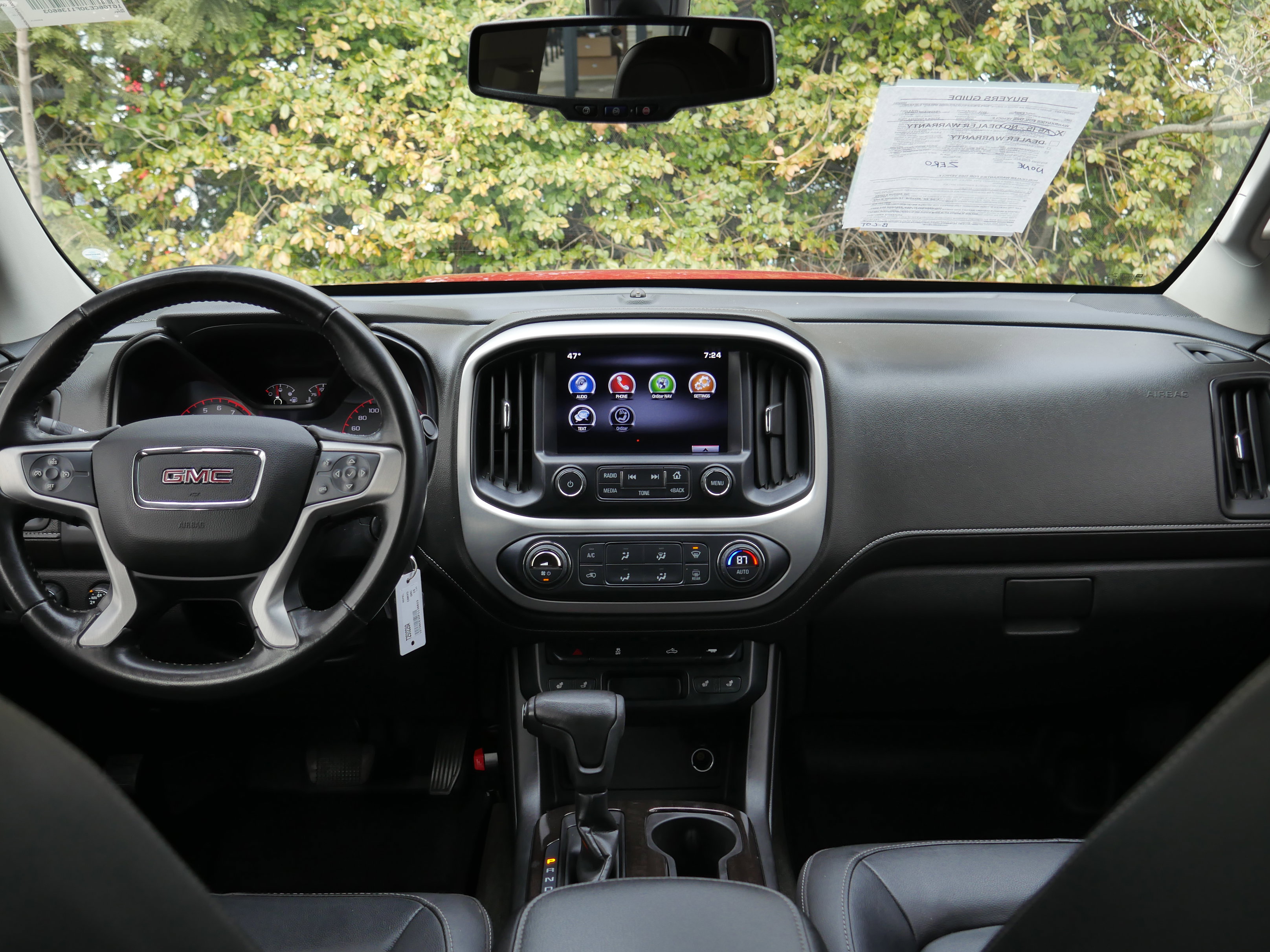 Used 2015 GMC Canyon SLT image 9