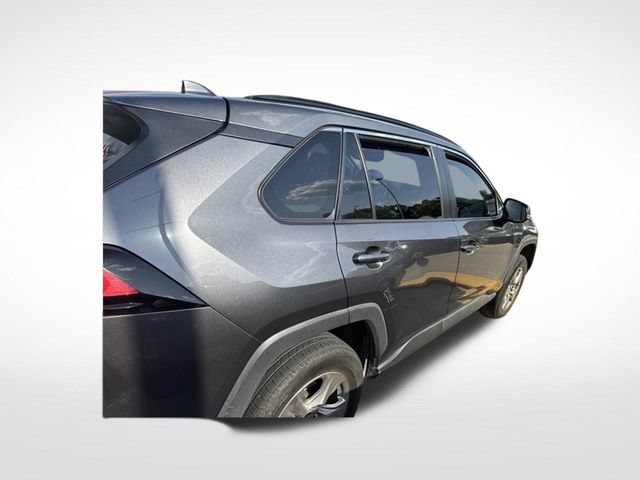 Used 2022 Toyota RAV4 XLE AWD/4WD image 7