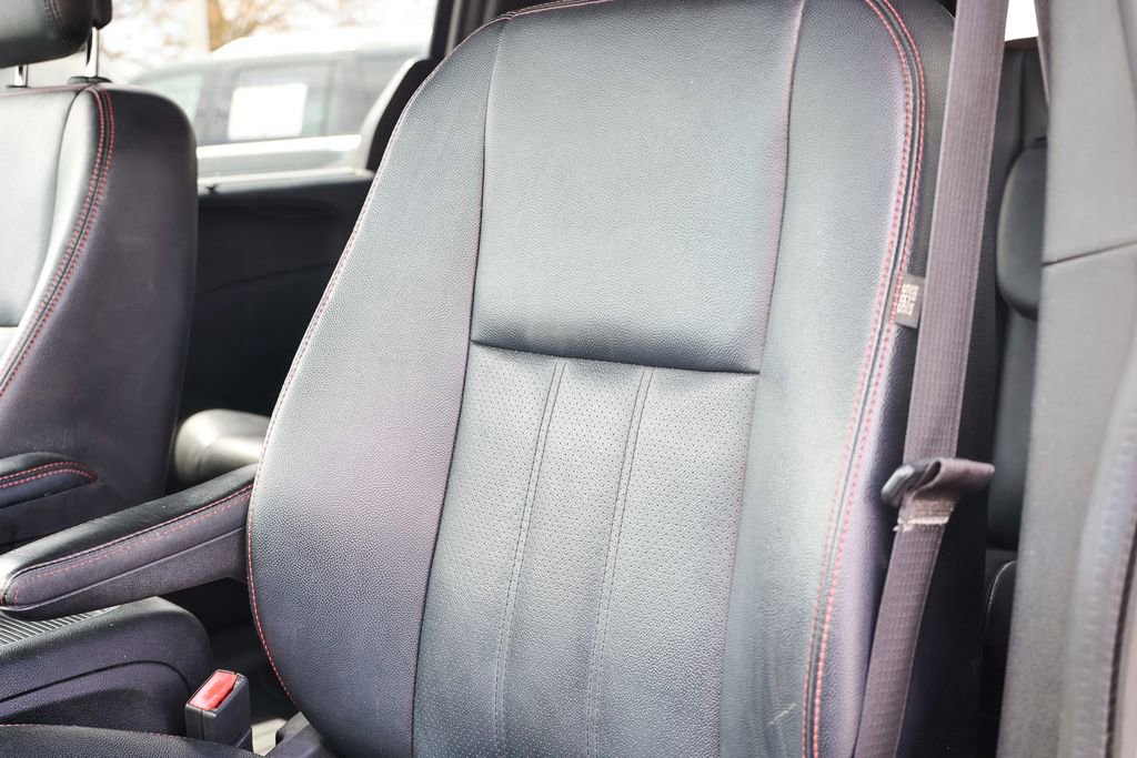 Used 2019 Dodge Grand Caravan GT image 26