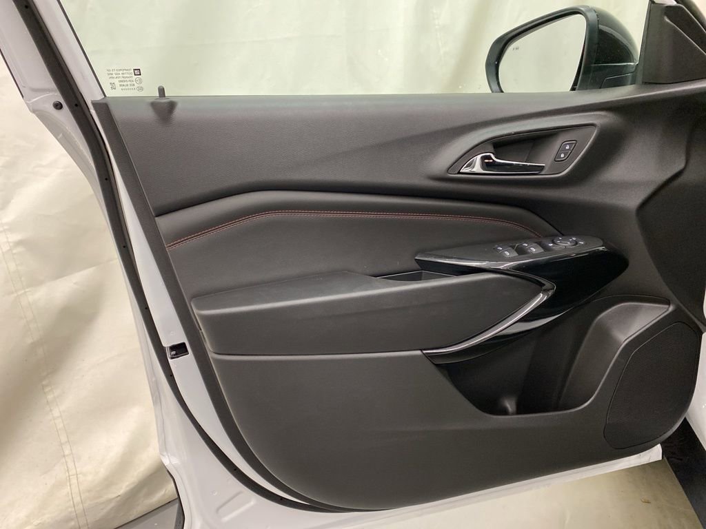 New 2026 Chevrolet Trax RS w/ Driver Confidence Package image 10