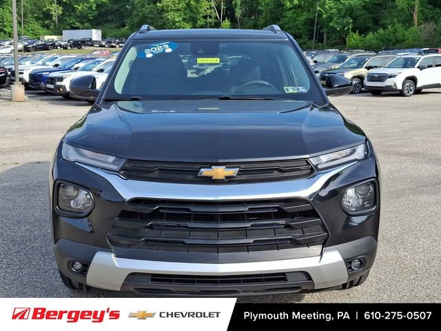 Used 2023 Chevrolet TrailBlazer LT FWD image 3