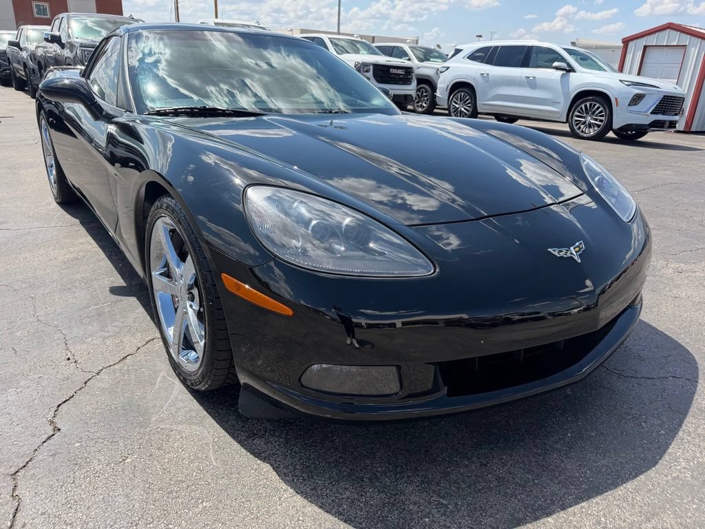 Used 2009 Chevrolet Corvette Coupe w/ Preferred Equipment Group RWD image 4