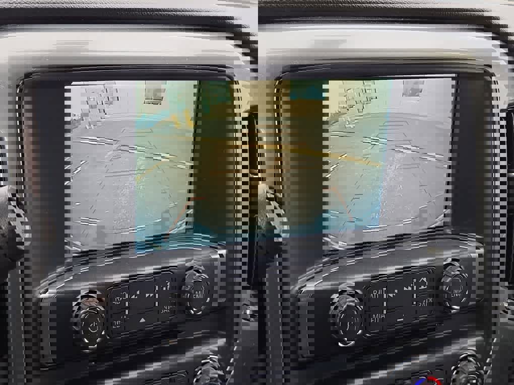 Used 2018 Chevrolet Silverado 1500 LT w/ Texas Edition image 13