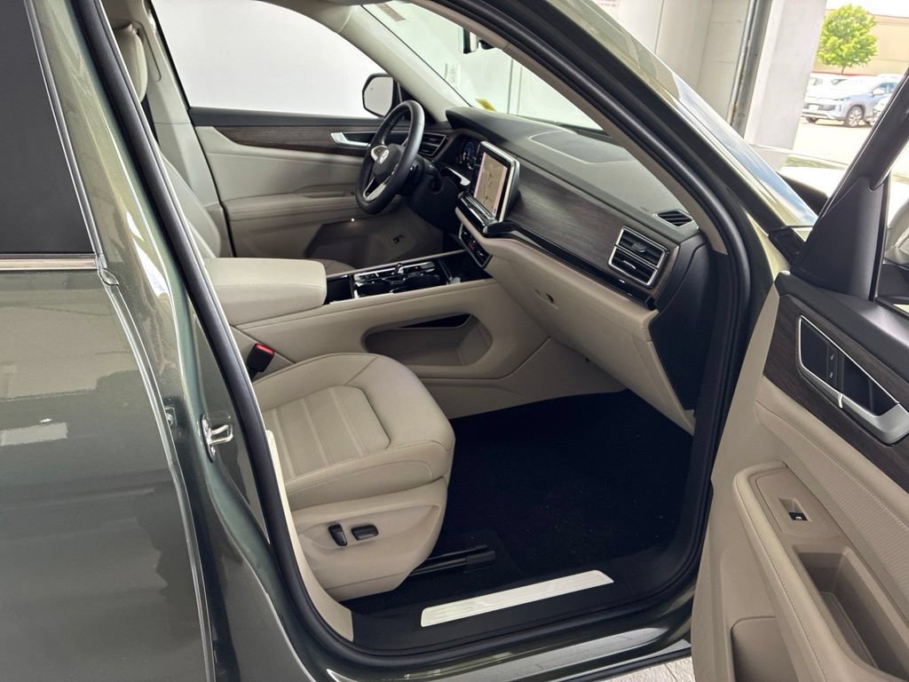 New 2026 Volkswagen Atlas SEL AWD/4WD image 34
