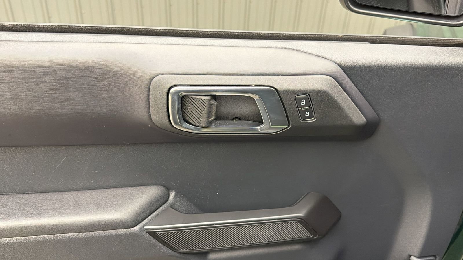 Used 2025 Ford Bronco Badlands image 30