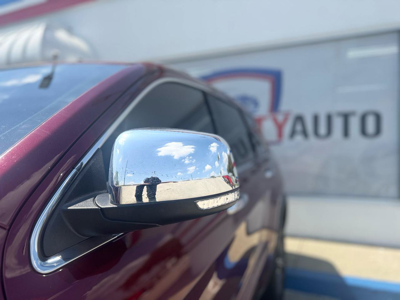 Used 2020 Jeep Grand Cherokee Limited AWD/4WD image 15
