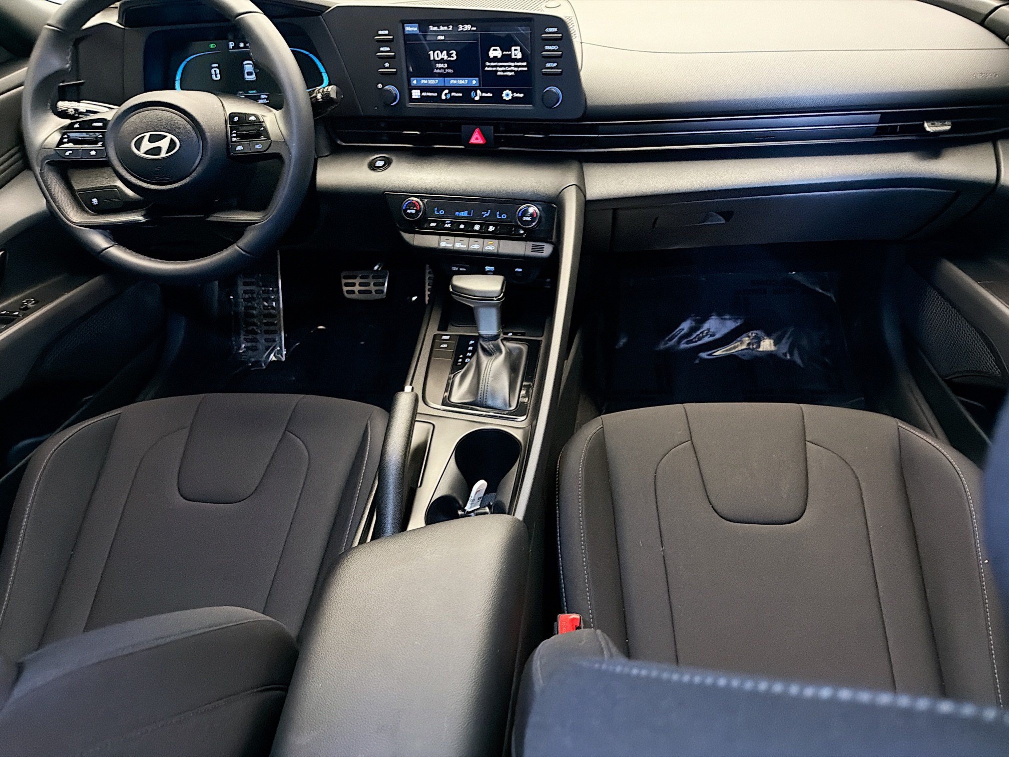 Used 2025 Hyundai Elantra Sport FWD image 12