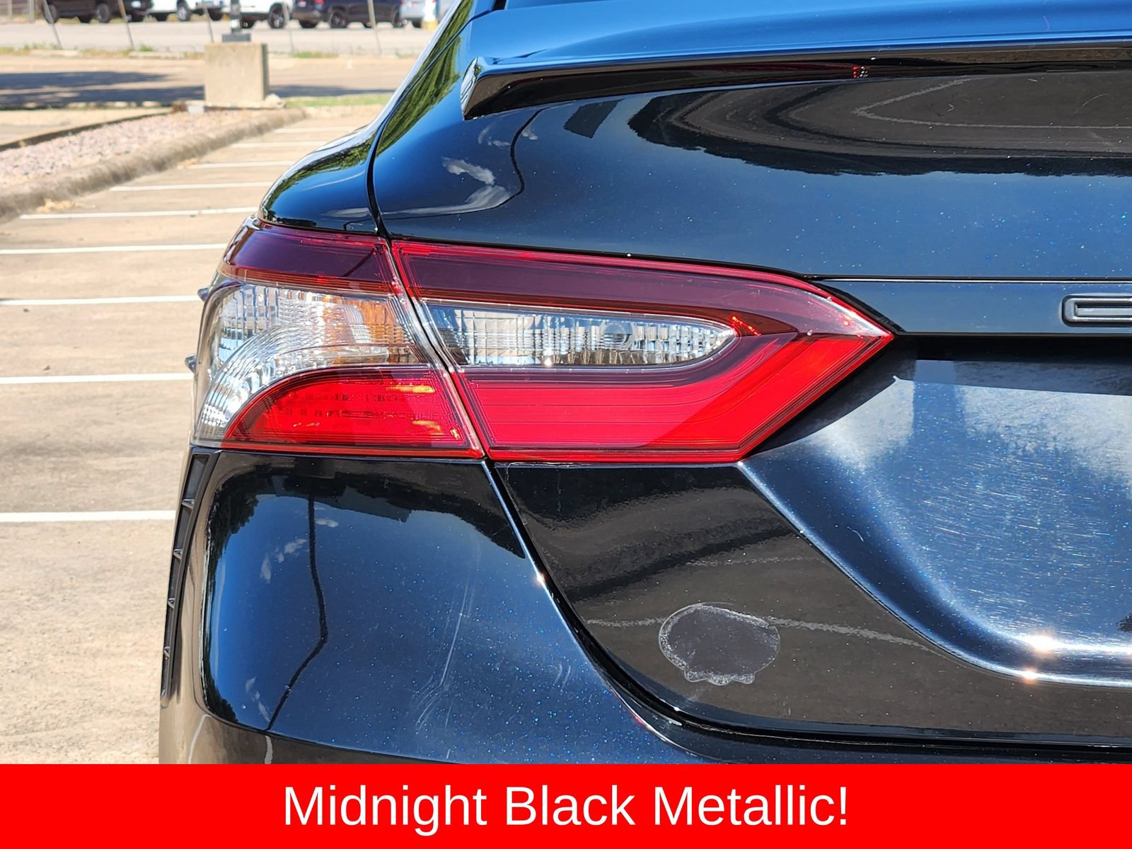 Used 2023 Toyota Camry SE w/ Convenience Package FWD image 9