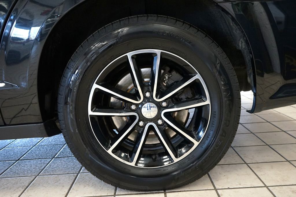 Used 2018 Dodge Grand Caravan GT image 56