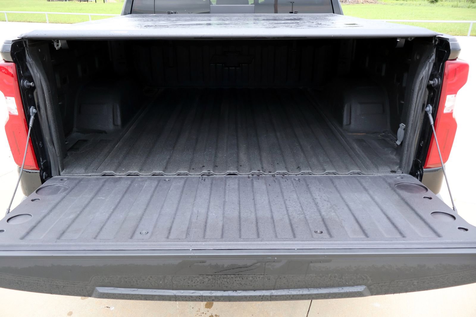 Used 2023 Chevrolet Silverado 1500 LTZ w/ LTZ Premium Package AWD/4WD image 11