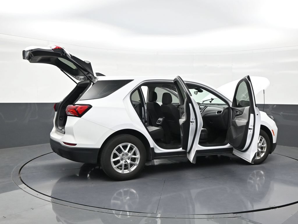 Used 2024 Chevrolet Equinox LS w/ LS Convenience Package FWD image 25