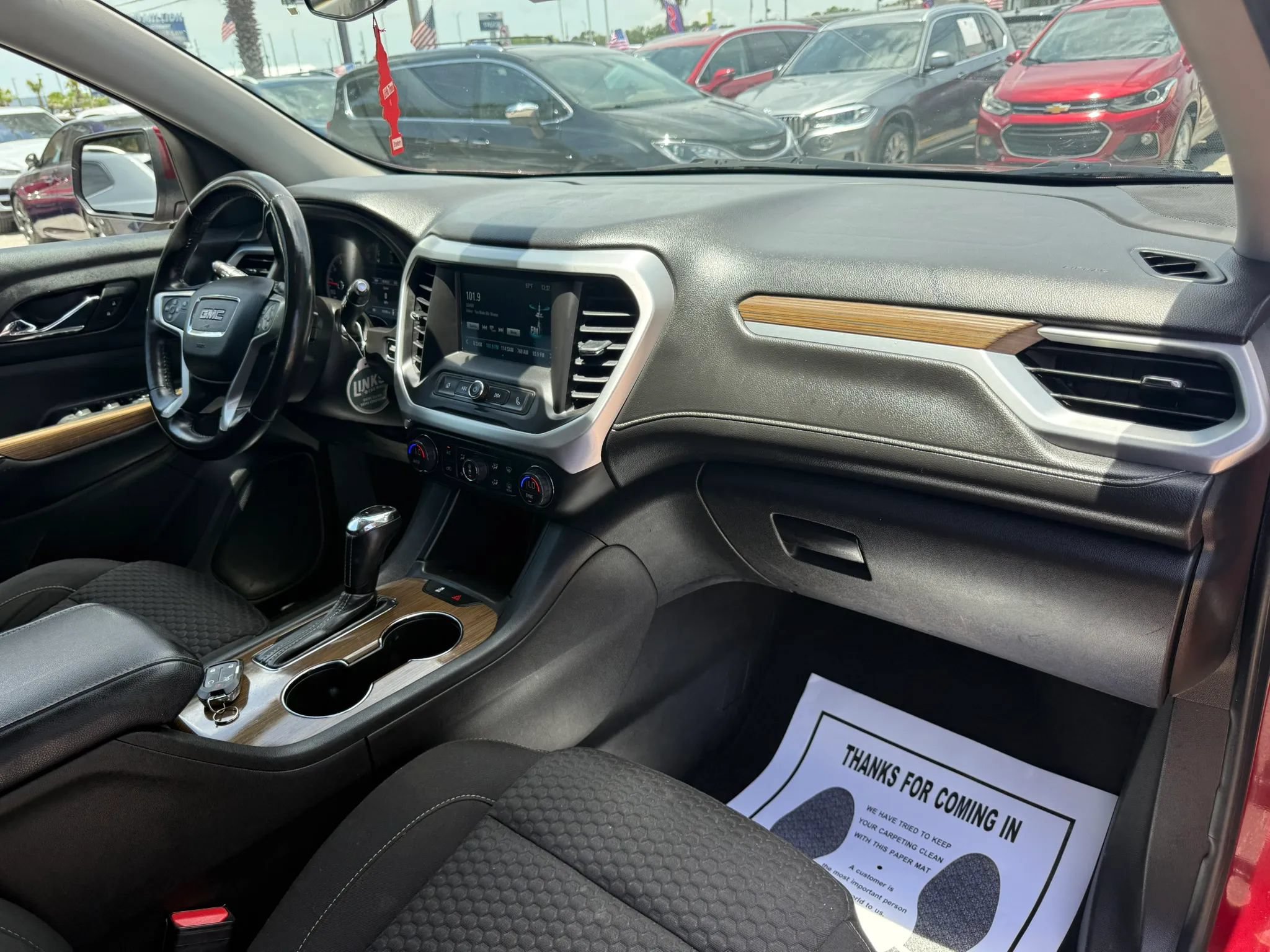 Used 2017 GMC Acadia SLE FWD image 13