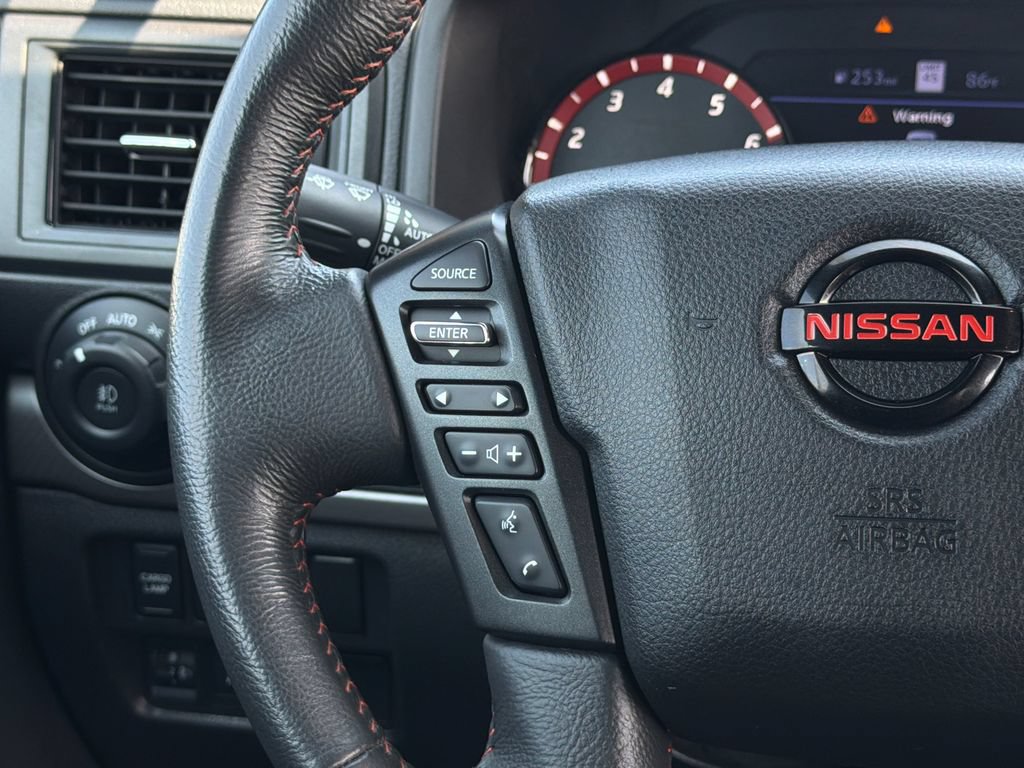 Used 2020 Nissan Titan PRO-4X AWD/4WD image 13
