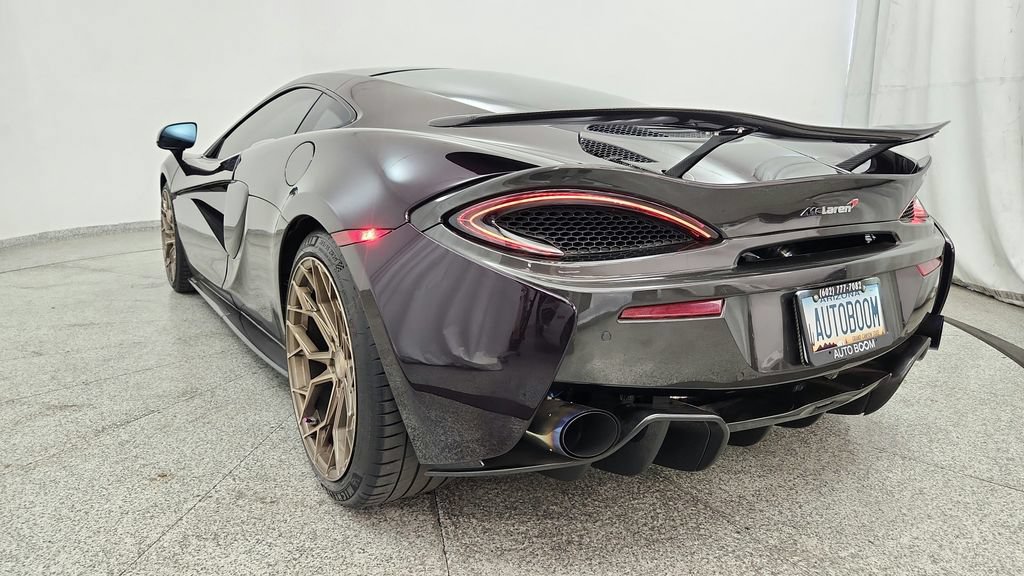Used 2017 McLaren 570S RWD image 22