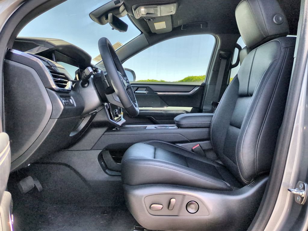 New 2026 GMC Acadia Elevation w/ Black Edition FWD image 19