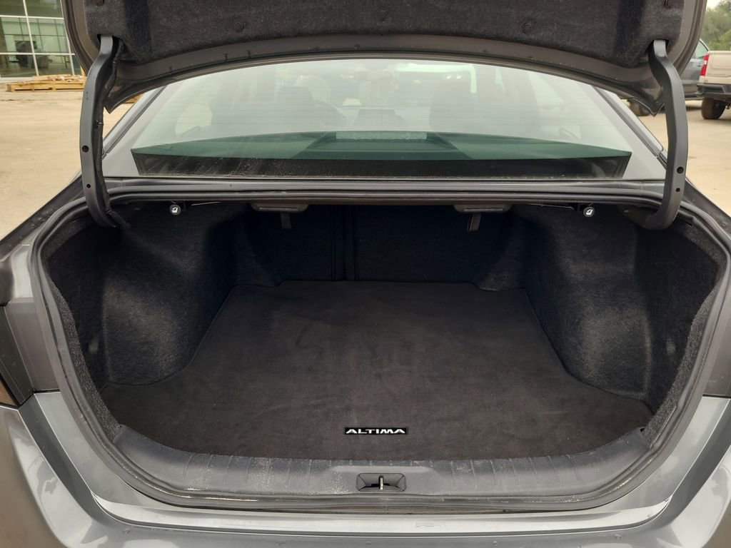 Used 2025 Nissan Altima 2.5 SV FWD image 27