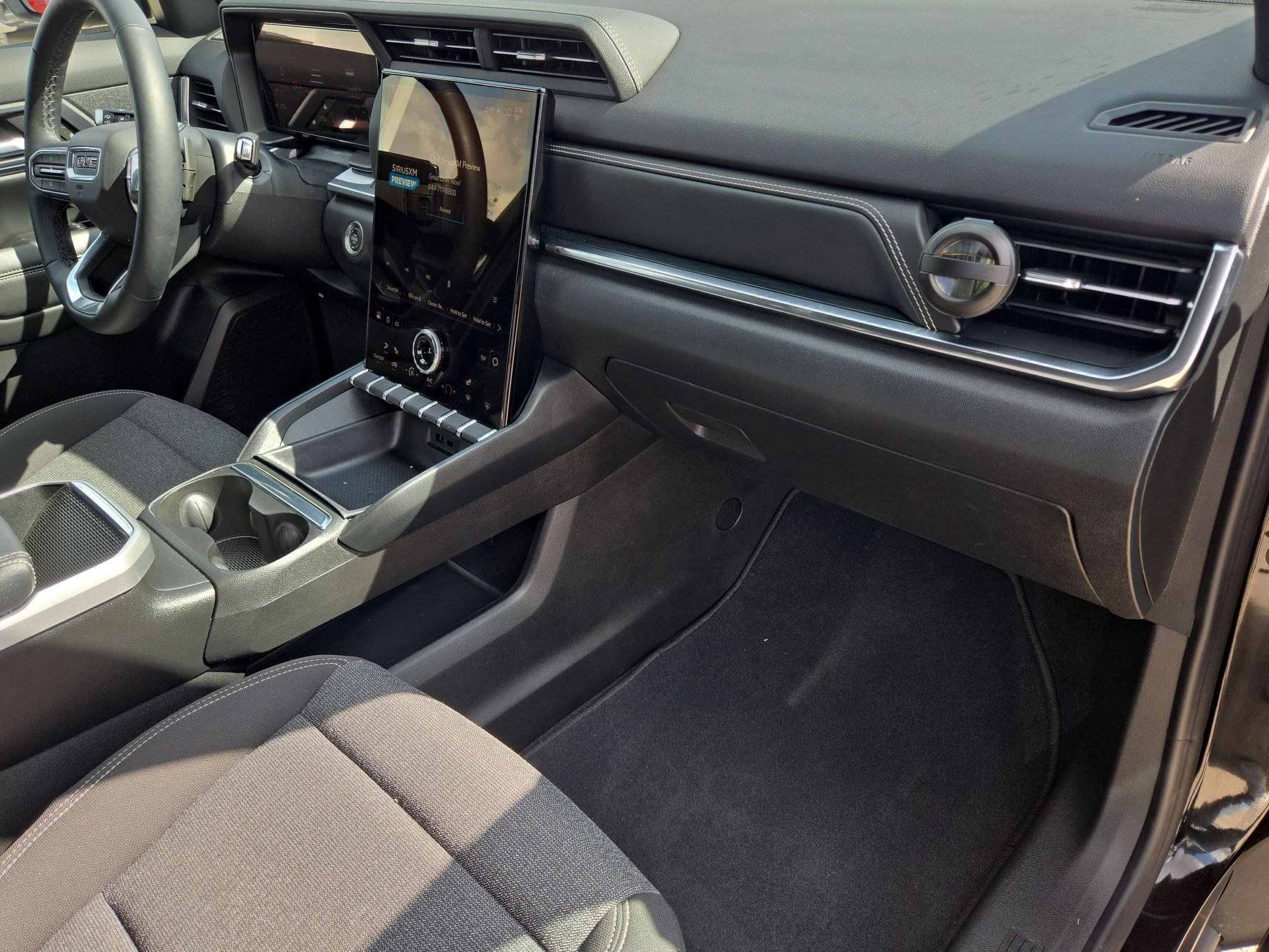 Used 2026 GMC Terrain Elevation w/ Black Edition image 28