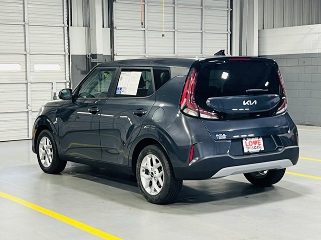 Used 2023 Kia Soul LX w/ LX Technology Package image 15