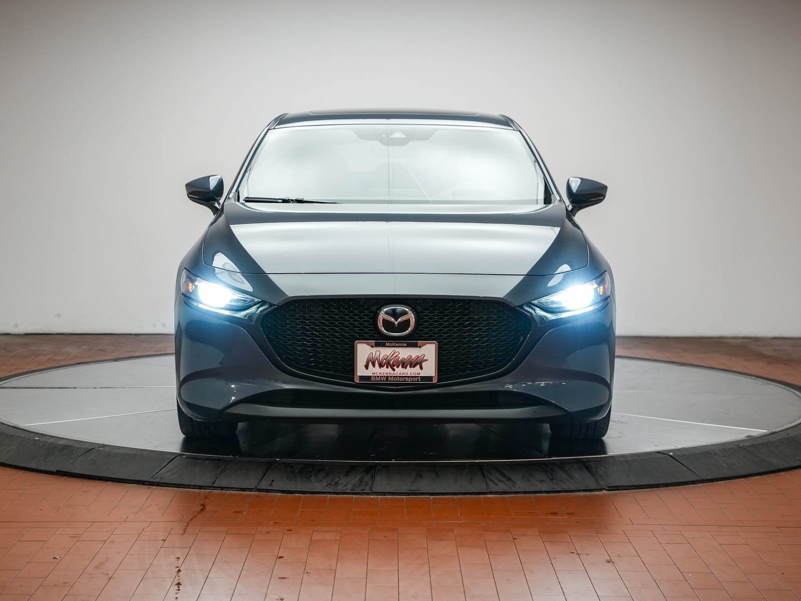 Used 2020 MAZDA MAZDA3 AWD Hatchback w/ Premium Pkg image 2