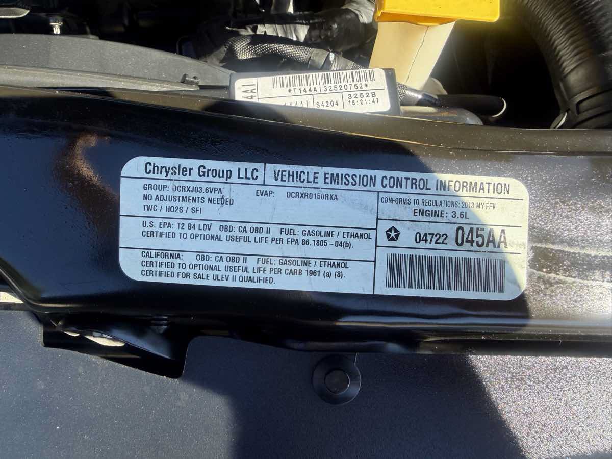 Used 2013 Chrysler Town & Country Touring-L w/ Driver Convenience Group FWD image 30