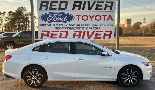 Used 2018 Chevrolet Malibu LT w/ Leather Package