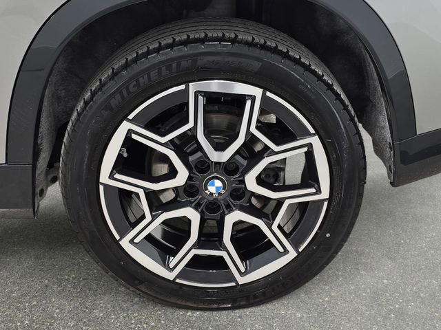 Certified 2025 BMW X1 xDrive28i w/ Convenience Package image 29