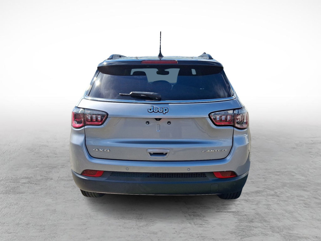 Used 2024 Jeep Compass Limited image 4