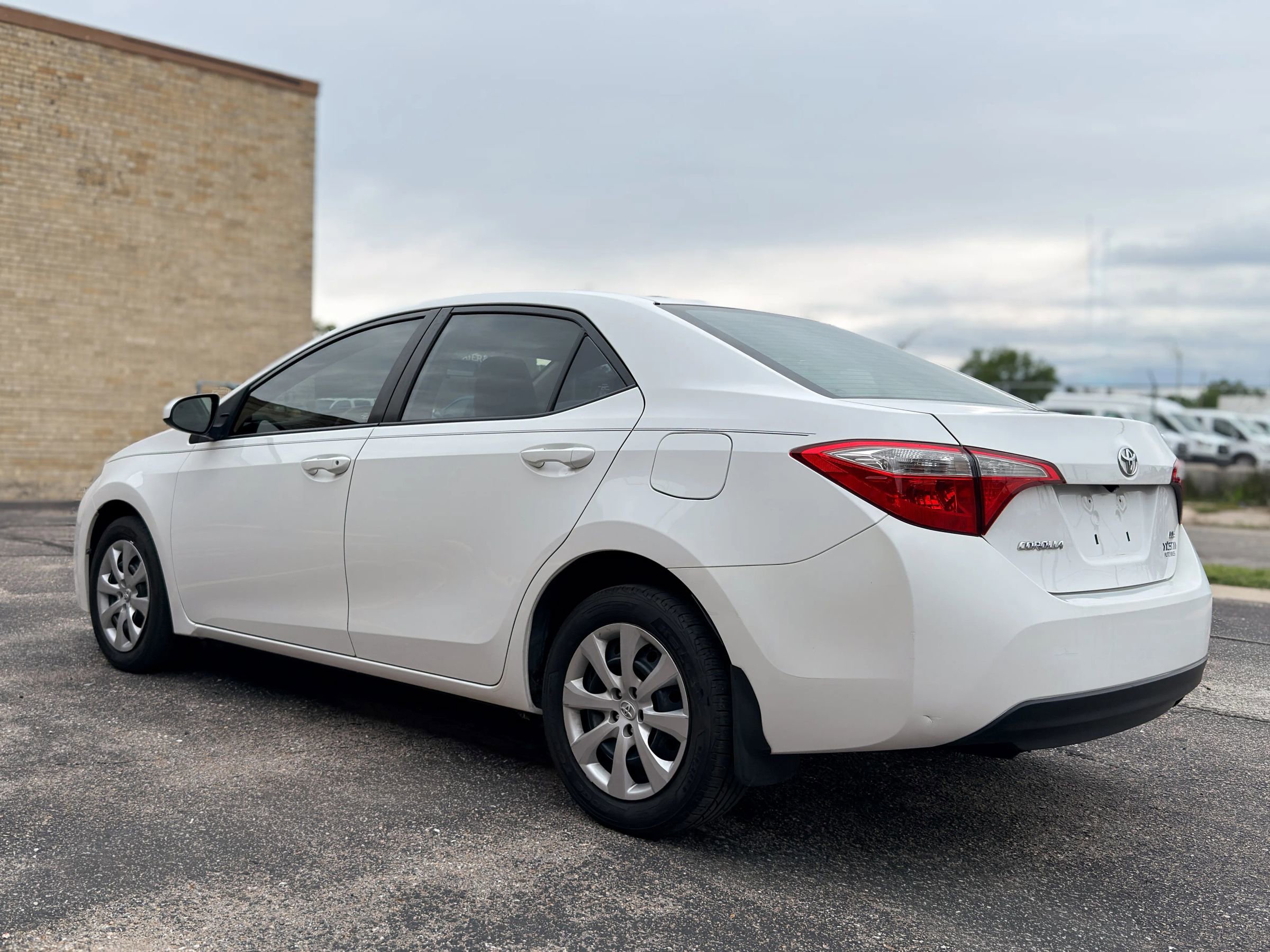 Used 2016 Toyota Corolla LE FWD image 5