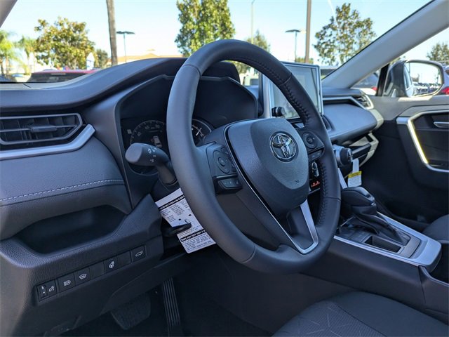 Used 2025 Toyota RAV4 XLE image 3