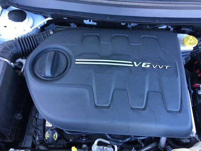 Used 2022 Jeep Cherokee Trailhawk w/ Comfort/Convenience Group image 32