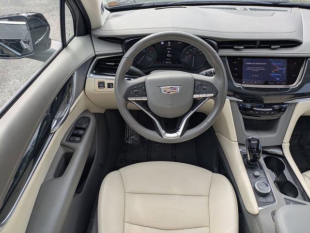 Certified 2023 Cadillac XT6 Premium Luxury w/ Technology Package FWD image 17