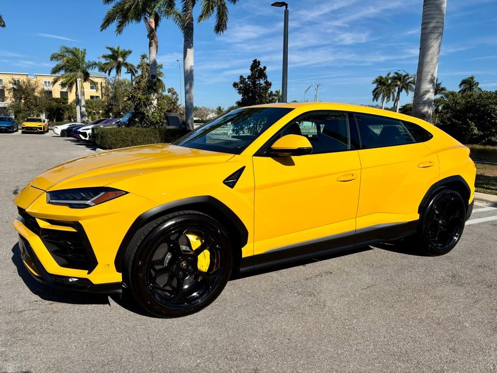 Used 2022 Lamborghini Urus image 11