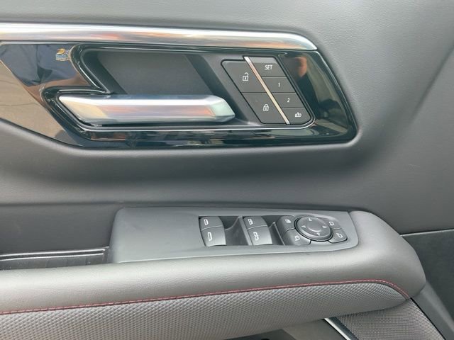 New 2025 Chevrolet Suburban RST w/ Advanced Technology Package image 11