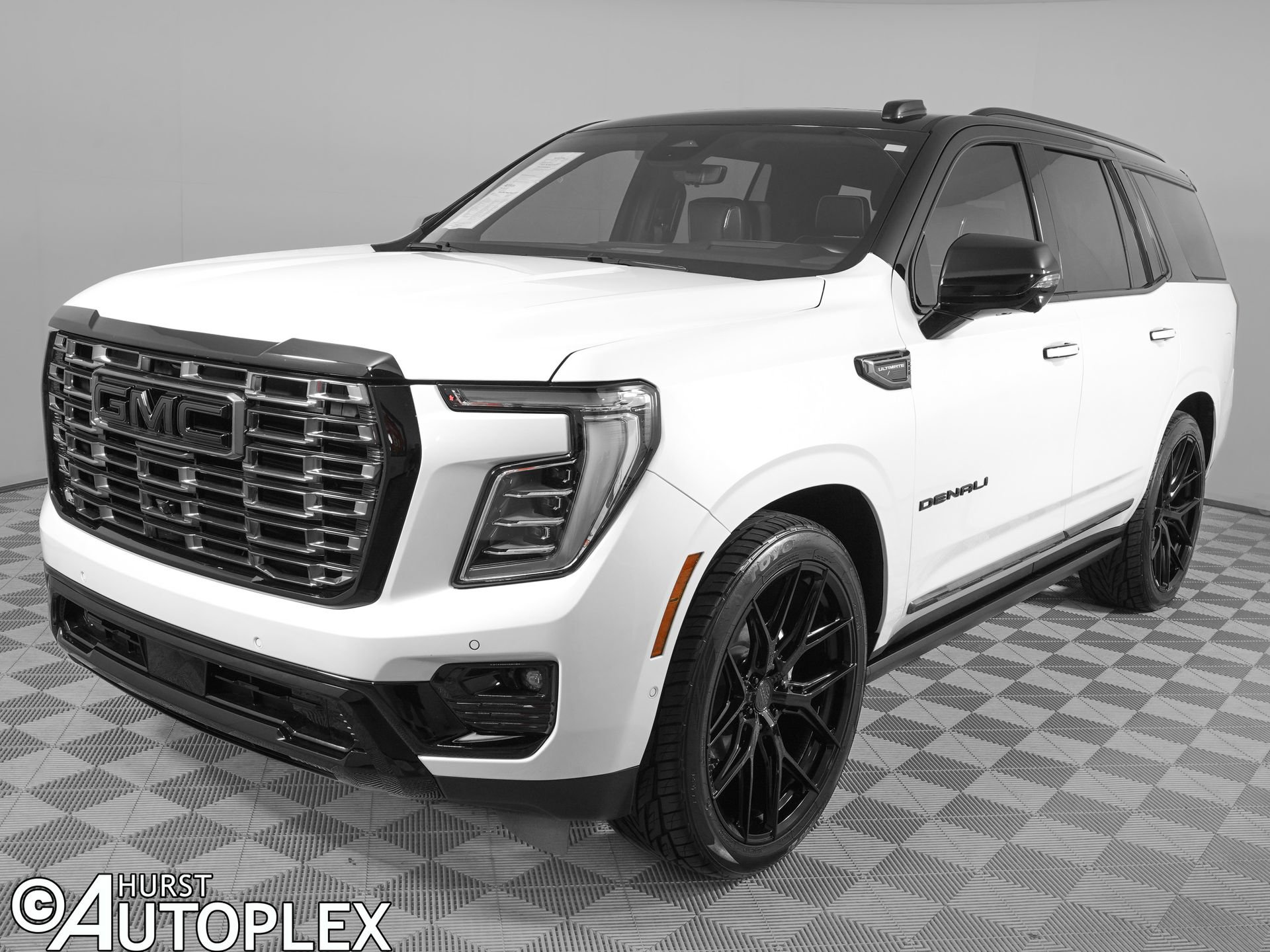 Used 2025 GMC Yukon Denali Ultimate AWD/4WD image 7