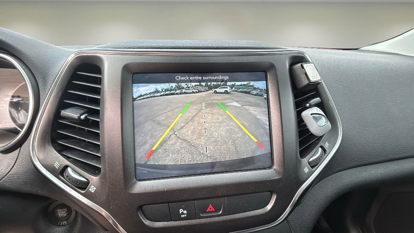 Used 2020 Jeep Cherokee Trailhawk AWD/4WD image 19