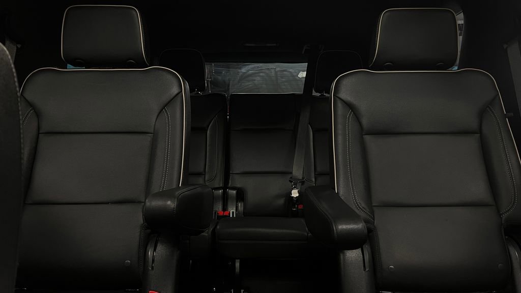 Used 2023 Chevrolet Tahoe Premier w/ Premium Package AWD/4WD image 15
