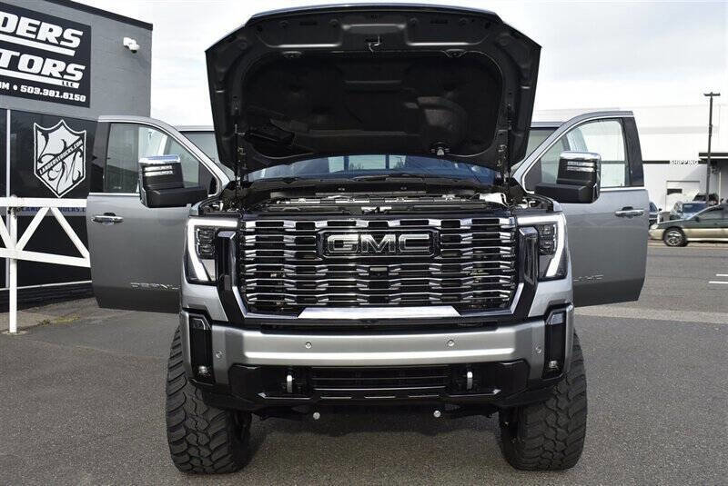 Used 2024 GMC Sierra 3500 Denali Ultimate image 41