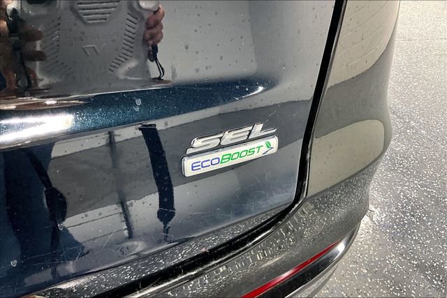 Used 2020 Ford Fusion SEL FWD image 22