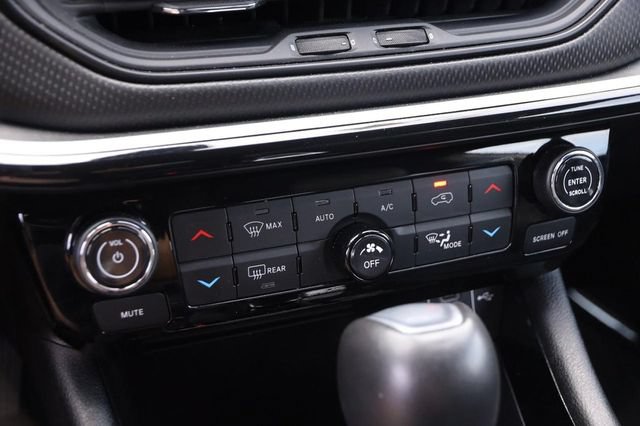 Used 2024 Jeep Compass Trailhawk AWD/4WD image 16