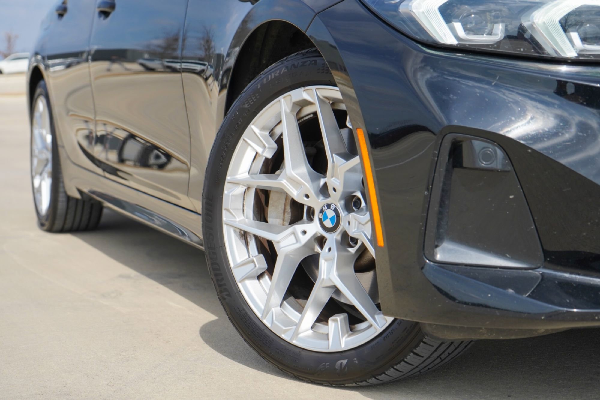 Used 2025 BMW 330i Sedan image 2