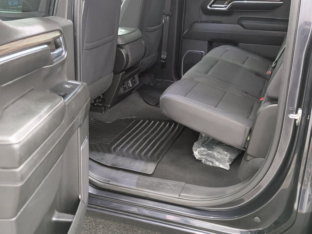 Used 2023 Chevrolet Silverado 1500 LT AWD/4WD image 31