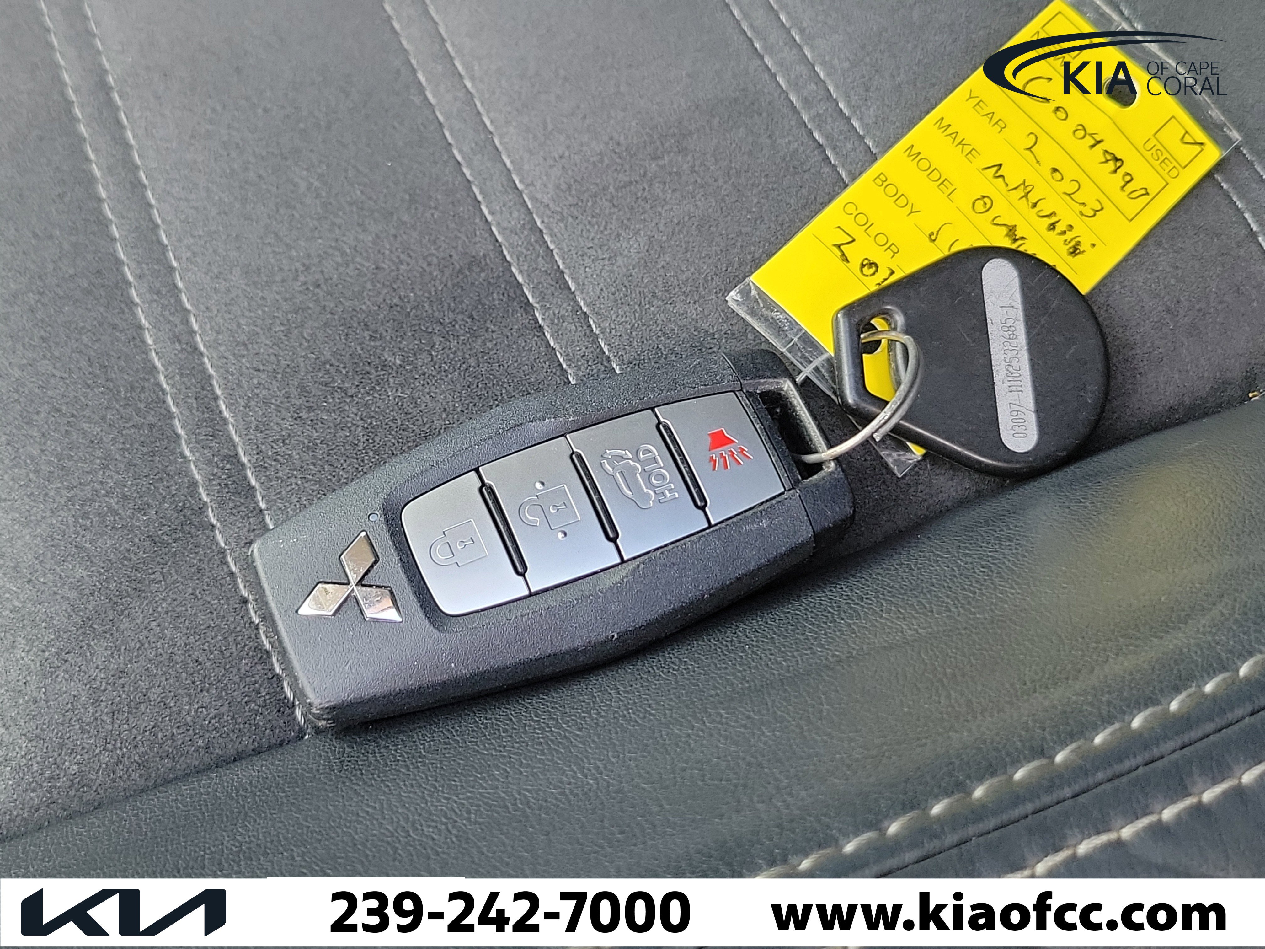 Used 2023 Mitsubishi Outlander SE Black Edition FWD image 30